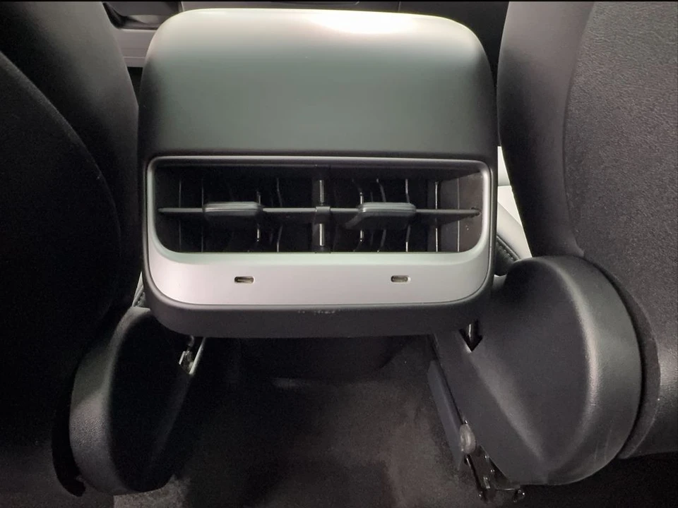 2024 Tesla Model Y - Image 15 of 21