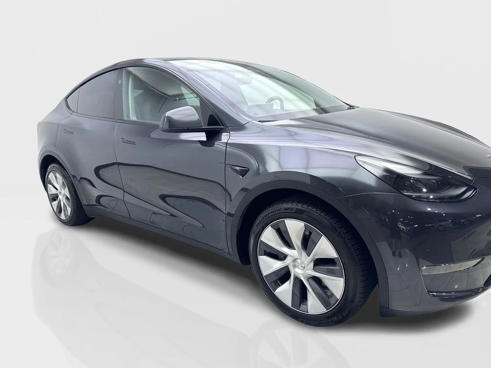 2024 Tesla Model Y - Image 12 of 21