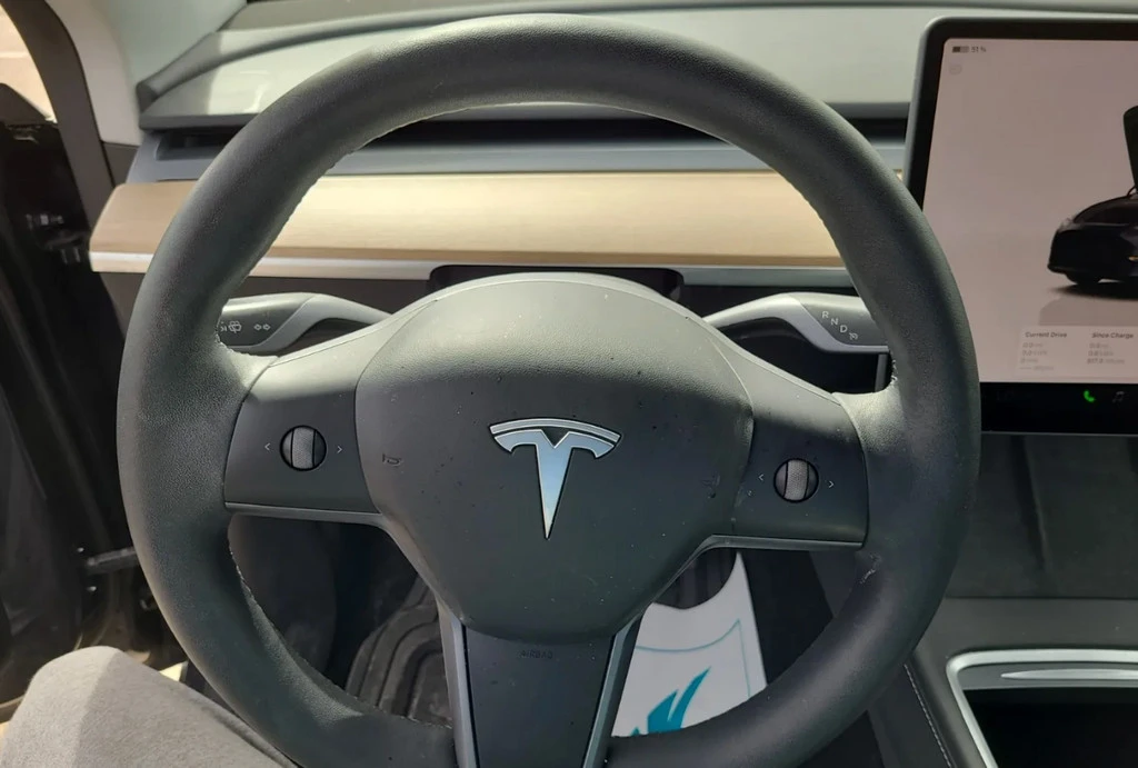 2024 Tesla Model Y - Image 6 of 10