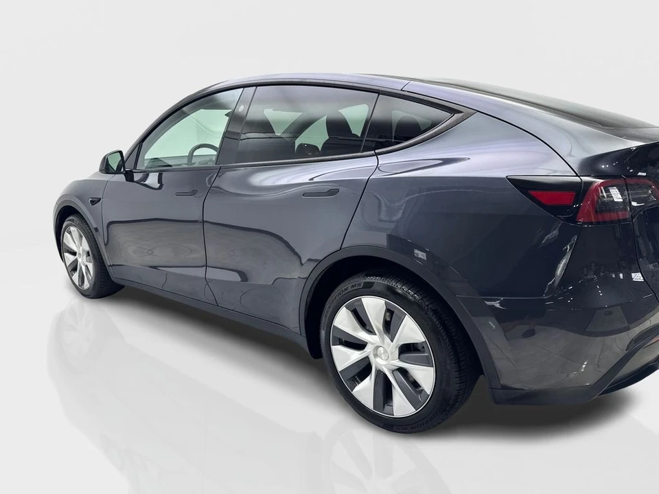 2024 Tesla Model Y - Image 14 of 21