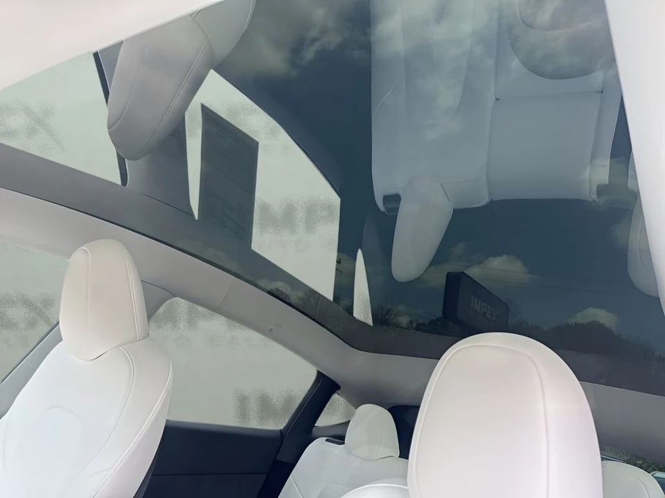 2024 Tesla Model Y - Image 11 of 31