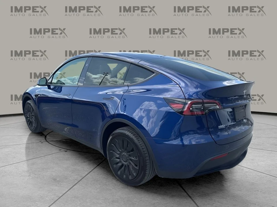 2024 Tesla Model Y - Image 3 of 31