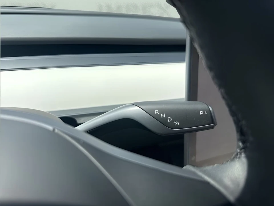 2024 Tesla Model Y - Image 18 of 31