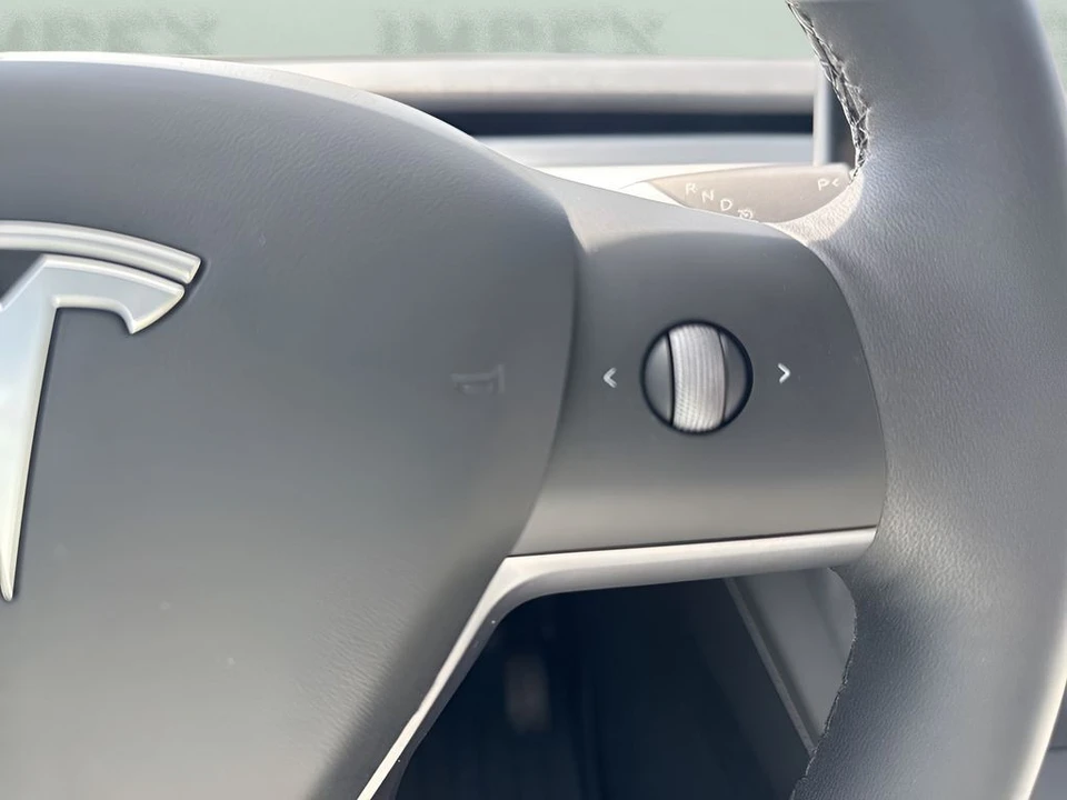 2024 Tesla Model Y - Image 17 of 31