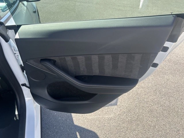 2024 Tesla Model Y - Image 17 of 21
