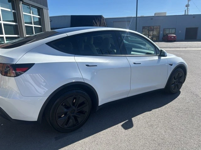 2024 Tesla Model Y - Image 8 of 21