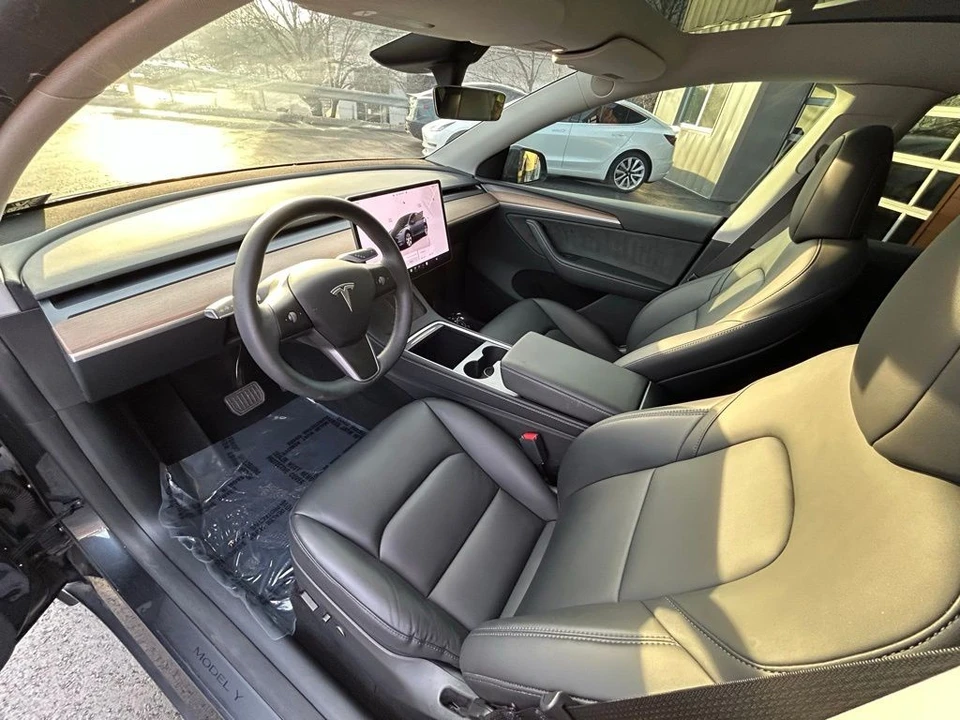 2024 Tesla Model Y - Image 15 of 17