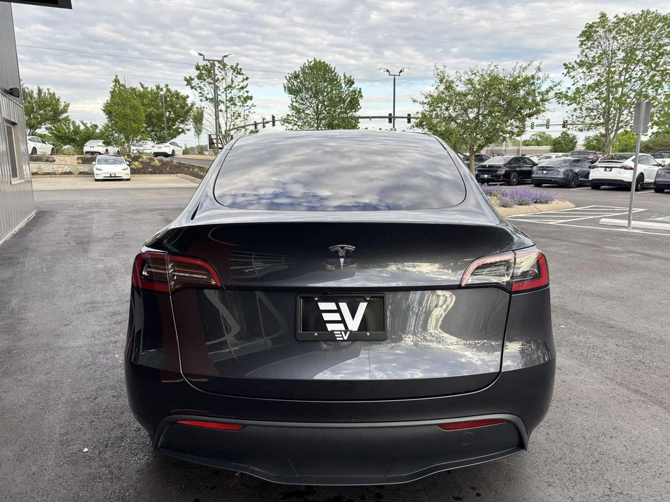 2024 Tesla Model Y - Image 7 of 18