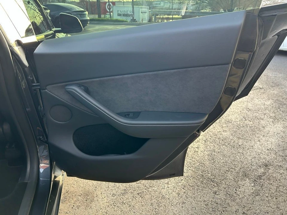 2024 Tesla Model Y - Image 8 of 17