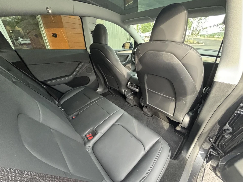 2024 Tesla Model Y - Image 12 of 18