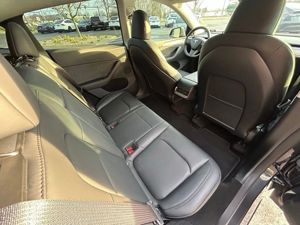 2024 Tesla Model Y - Image 9 of 17