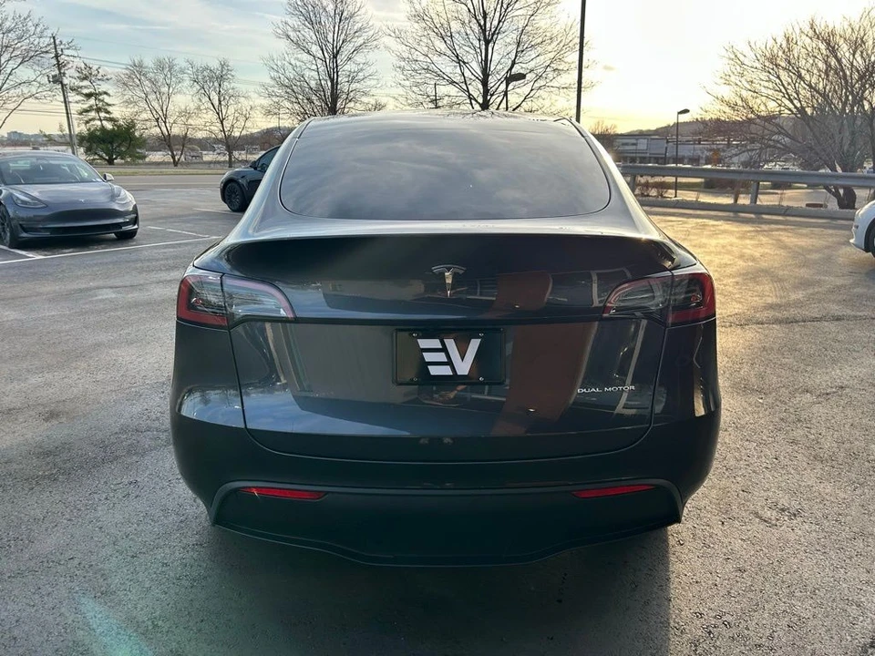 2024 Tesla Model Y - Image 6 of 17