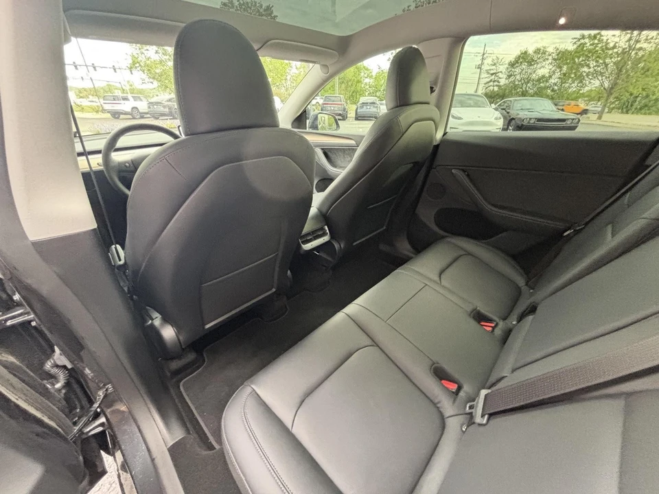 2024 Tesla Model Y - Image 10 of 18