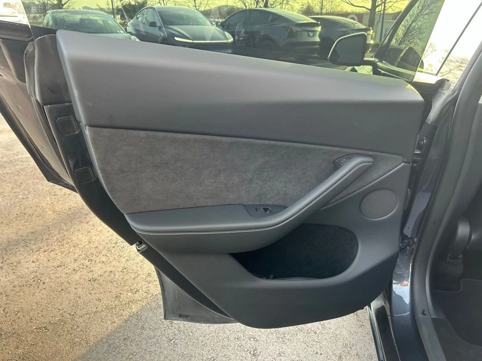 2024 Tesla Model Y - Image 12 of 17