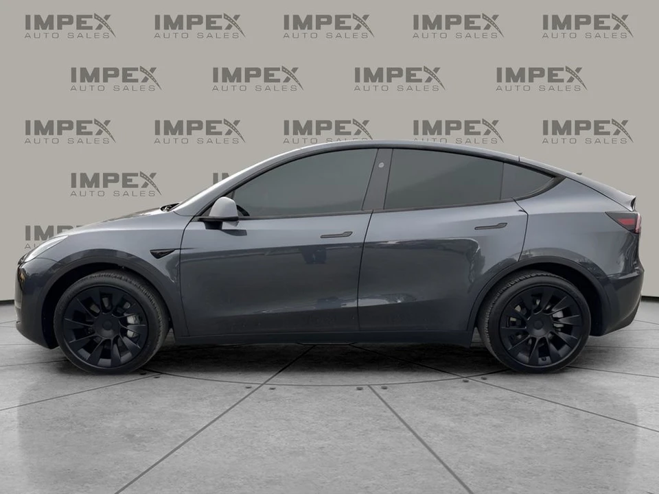 2024 Tesla Model Y - Image 2 of 12