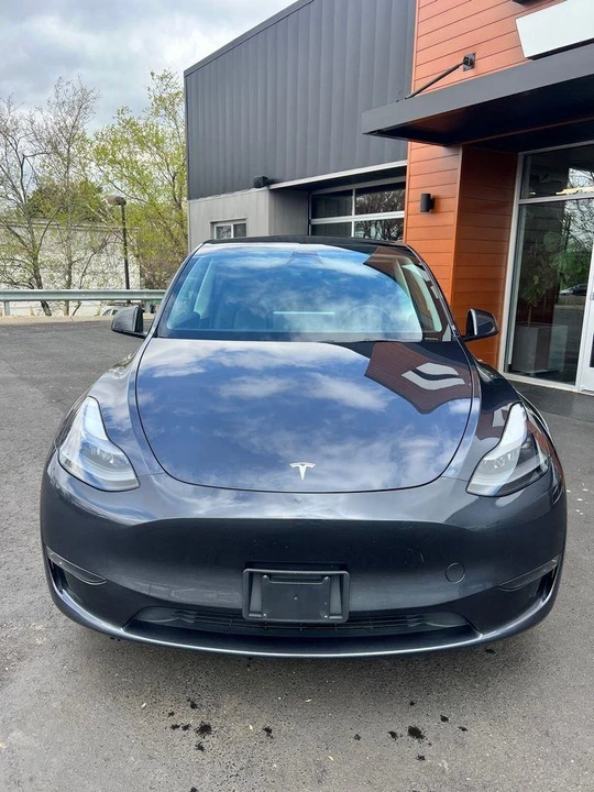 2024 Tesla Model Y - Image 2 of 17