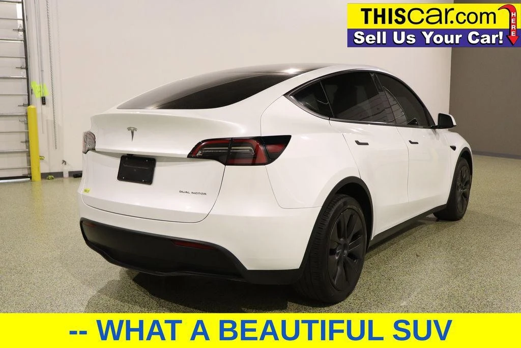 2024 Tesla Model Y - Image 9 of 12