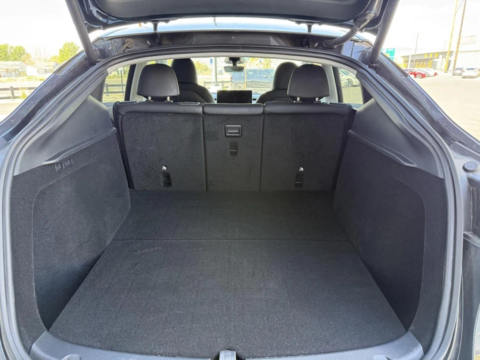 2024 Tesla Model Y - Image 17 of 21