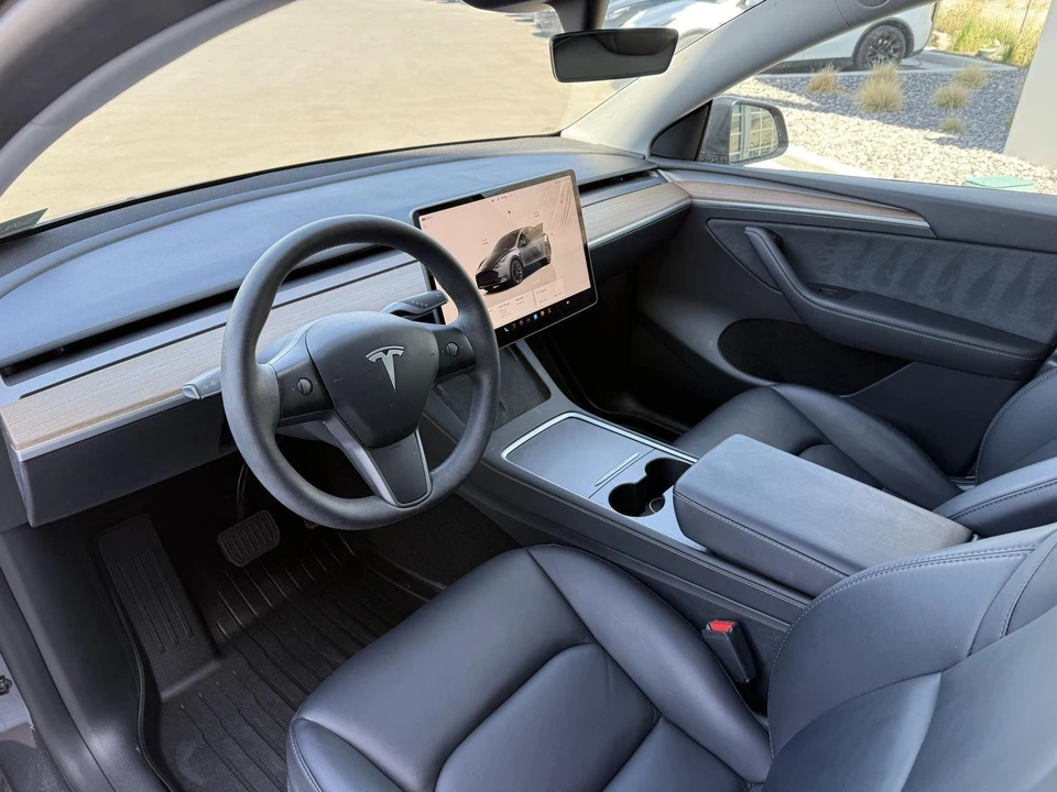 2024 Tesla Model Y - Image 12 of 21