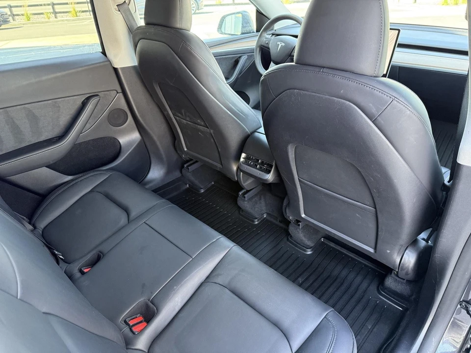2024 Tesla Model Y - Image 19 of 21
