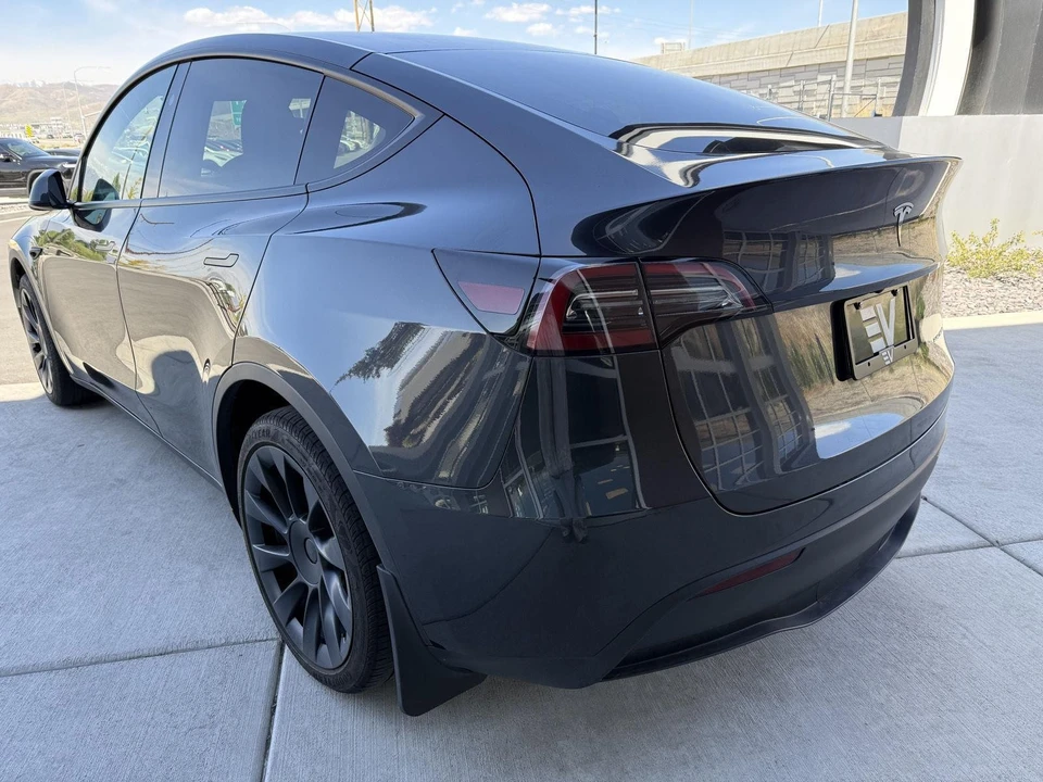 2024 Tesla Model Y - Image 6 of 21