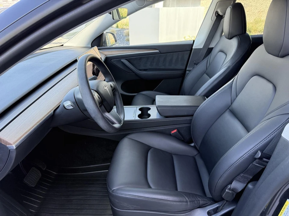 2024 Tesla Model Y - Image 13 of 21