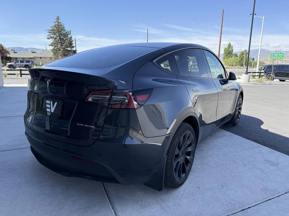 2024 Tesla Model Y - Image 8 of 21