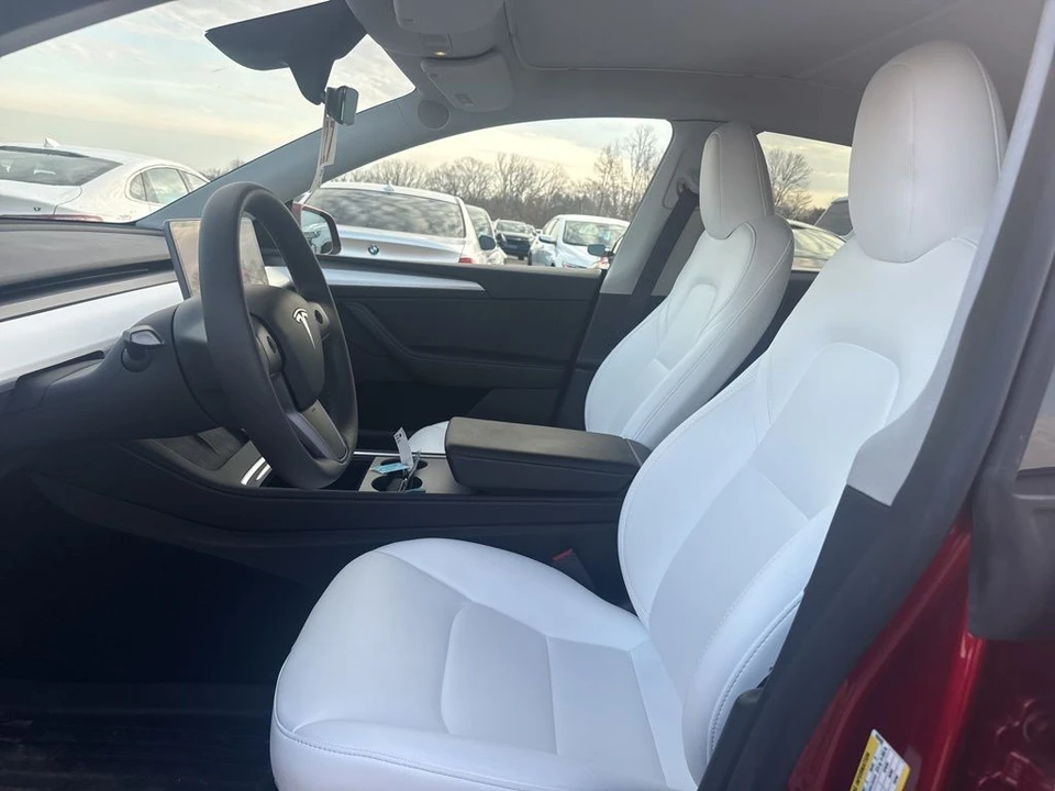 2024 Tesla Model Y - Image 5 of 7