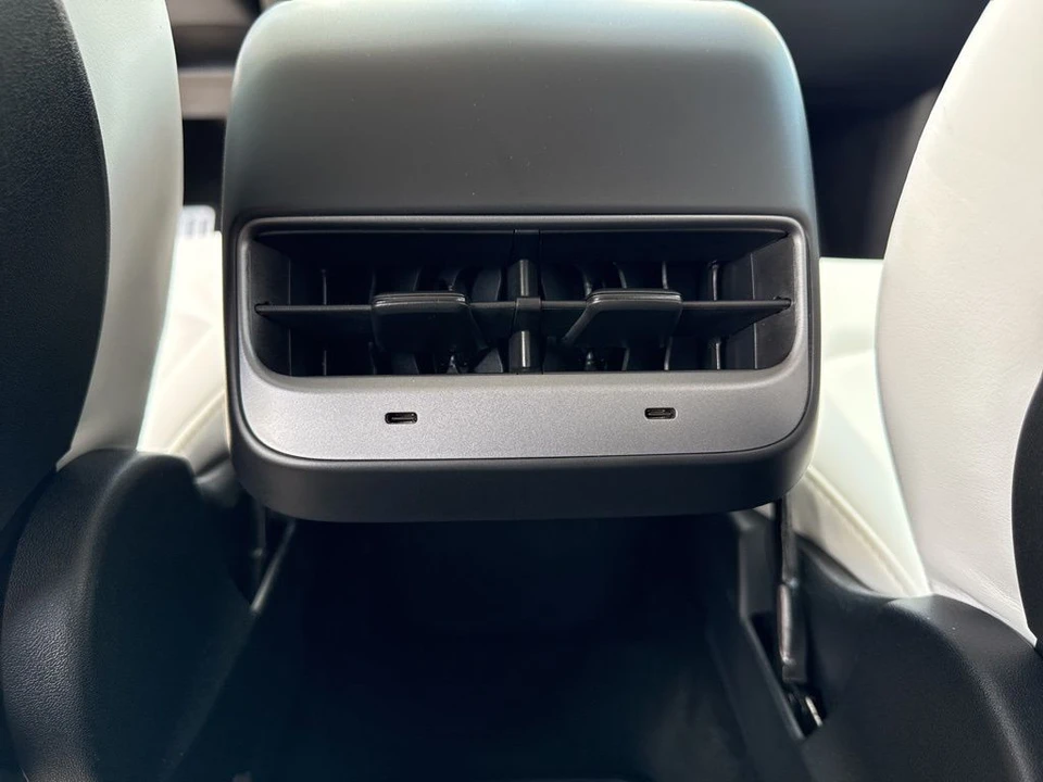 2024 Tesla Model Y - Image 14 of 21
