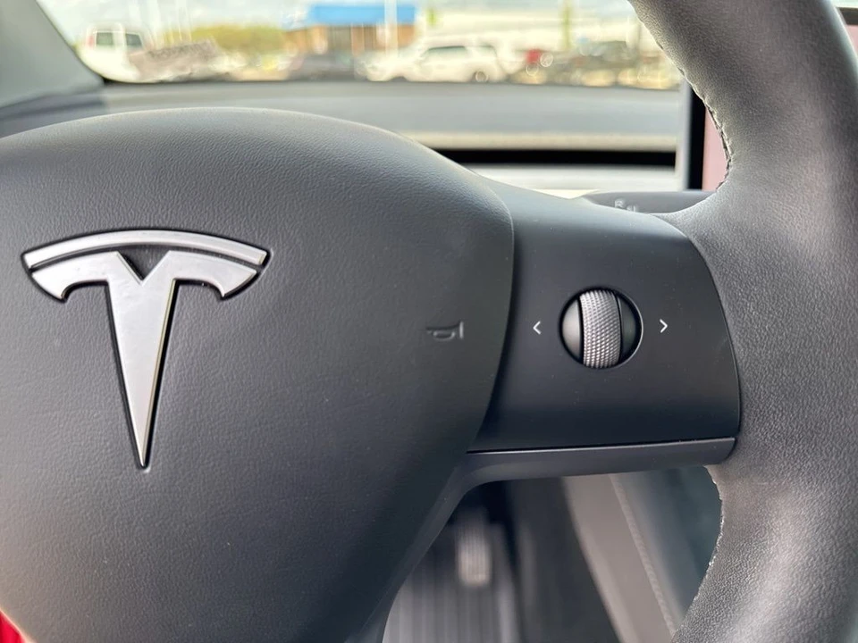 2024 Tesla Model Y - Image 18 of 21