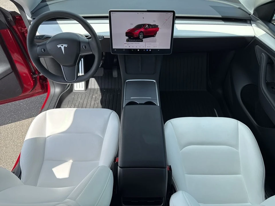 2024 Tesla Model Y - Image 15 of 21