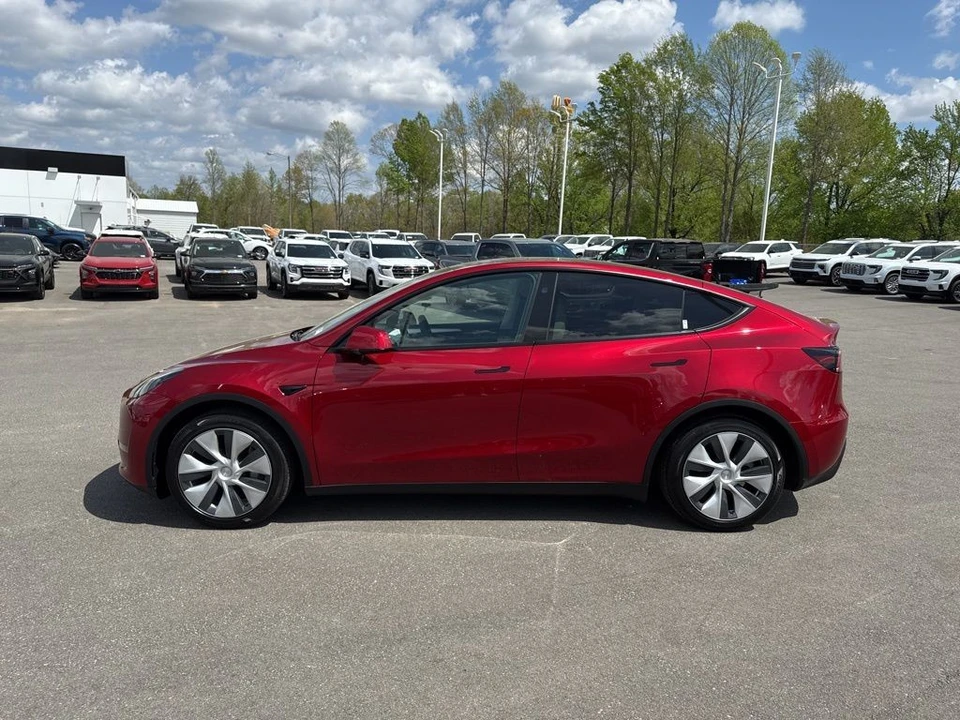 2024 Tesla Model Y - Image 2 of 21