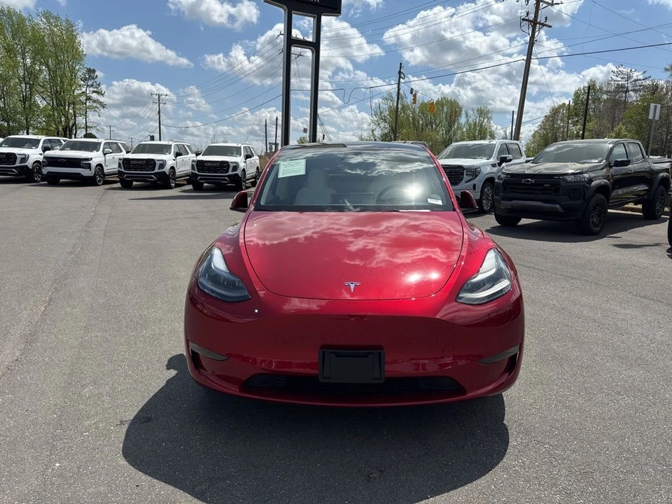 2024 Tesla Model Y - Image 8 of 21