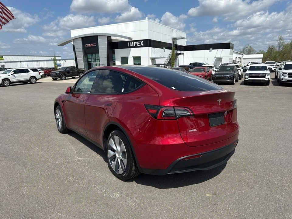 2024 Tesla Model Y - Image 3 of 21