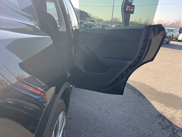 2024 Tesla Model Y - Image 14 of 21