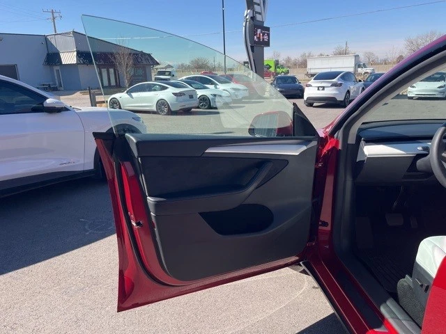 2024 Tesla Model Y - Image 9 of 21