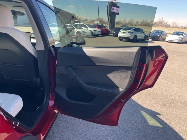 2024 Tesla Model Y - Image 18 of 21