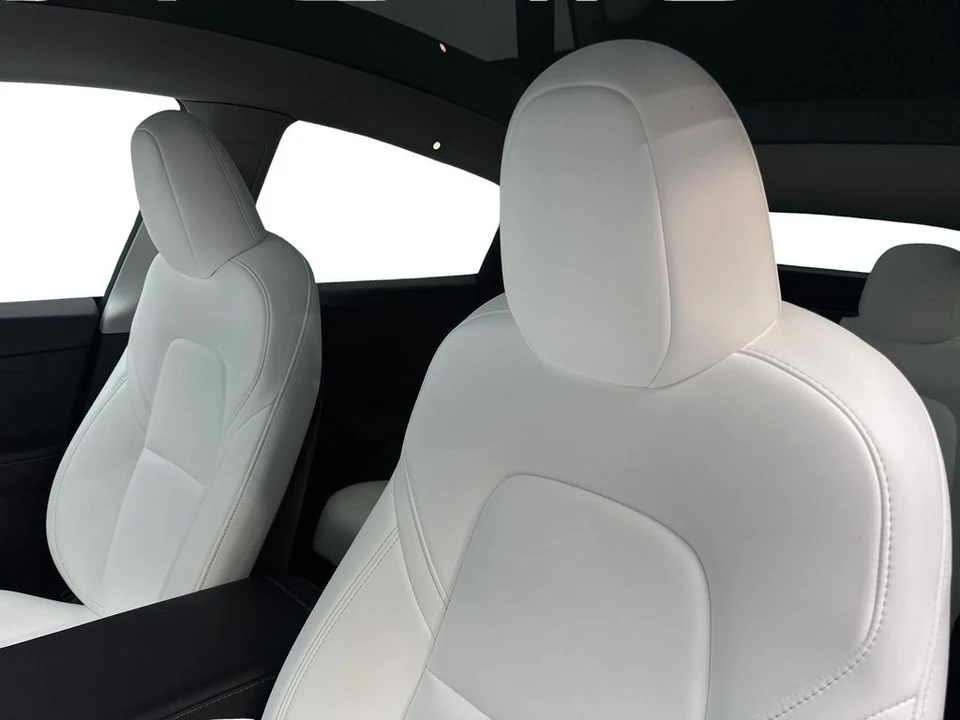 2024 Tesla Model Y - Image 27 of 31