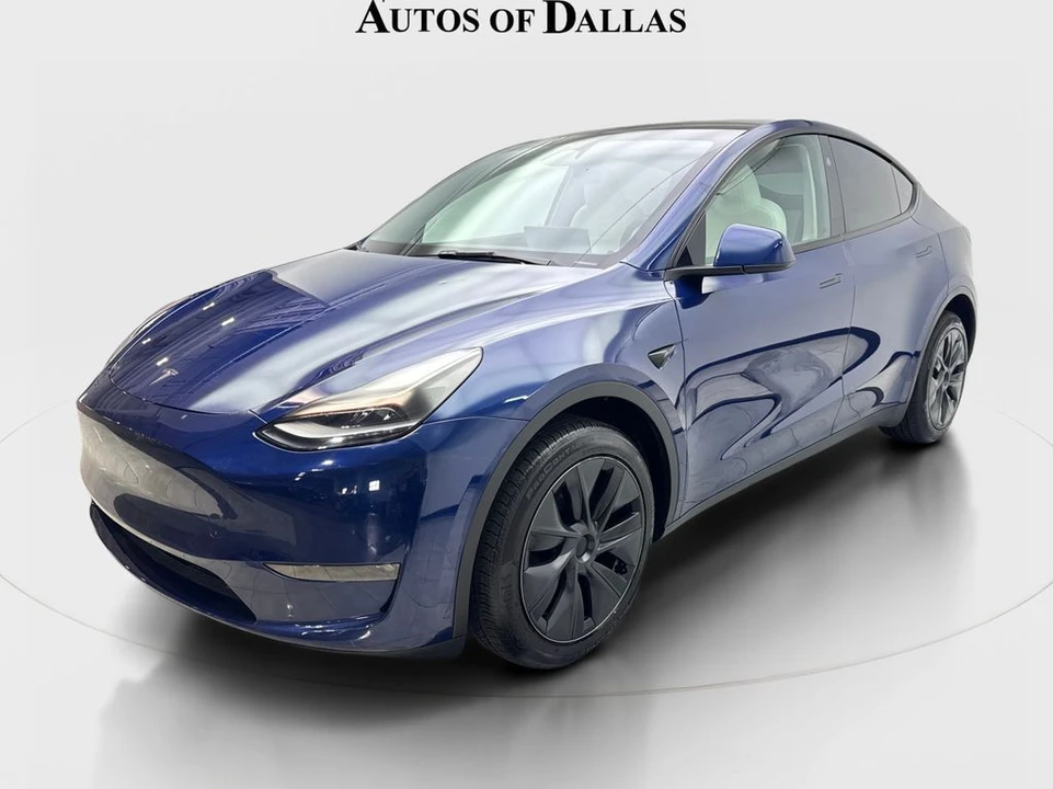 2024 Tesla Model Y - Image 2 of 31