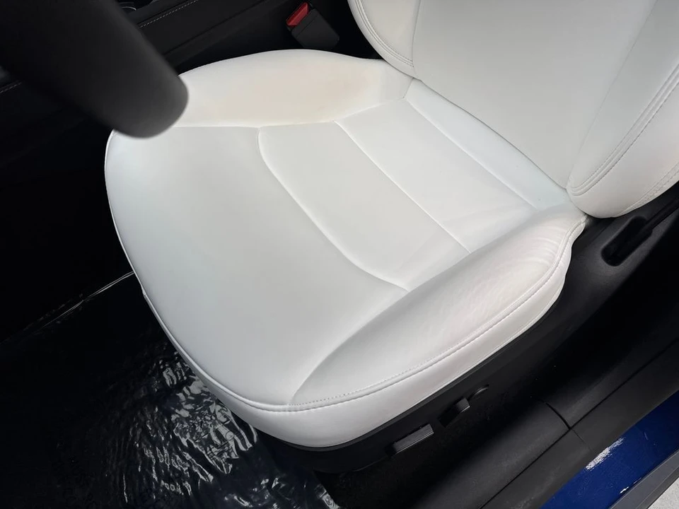 2024 Tesla Model Y - Image 28 of 31