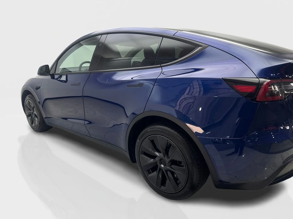 2024 Tesla Model Y - Image 14 of 21