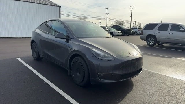 2024 Tesla Model Y - Image 2 of 5