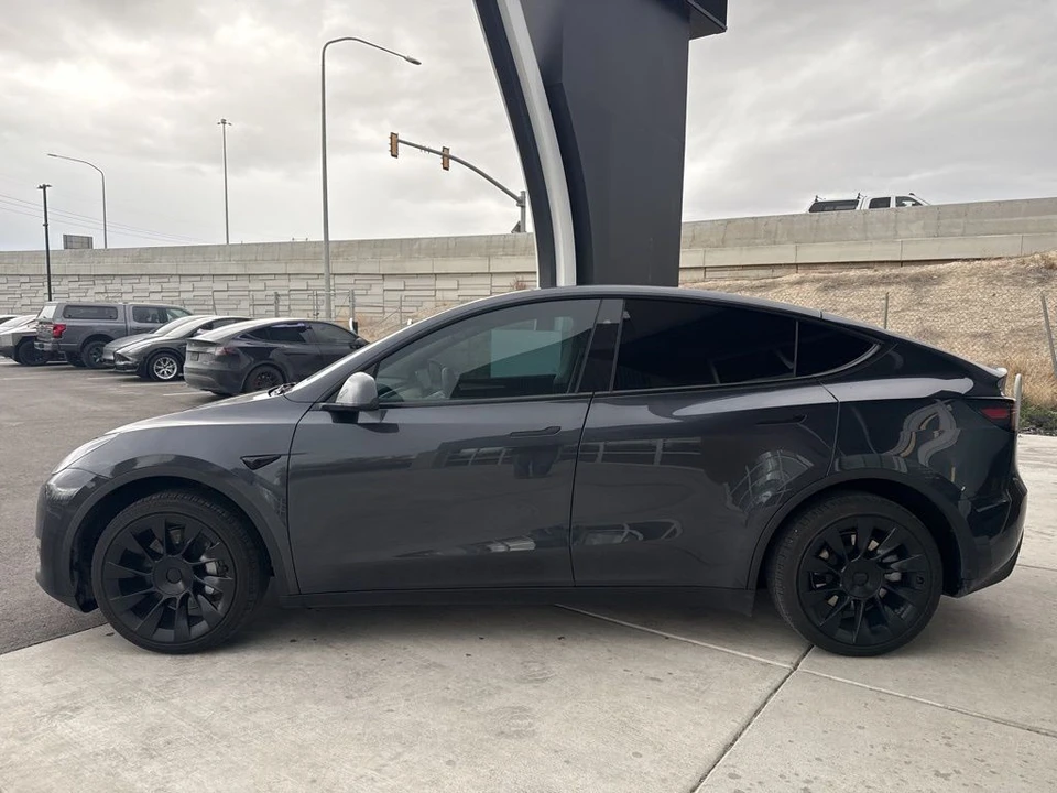 2024 Tesla Model Y - Image 5 of 21