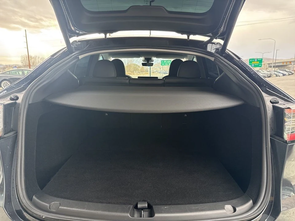 2024 Tesla Model Y - Image 17 of 21