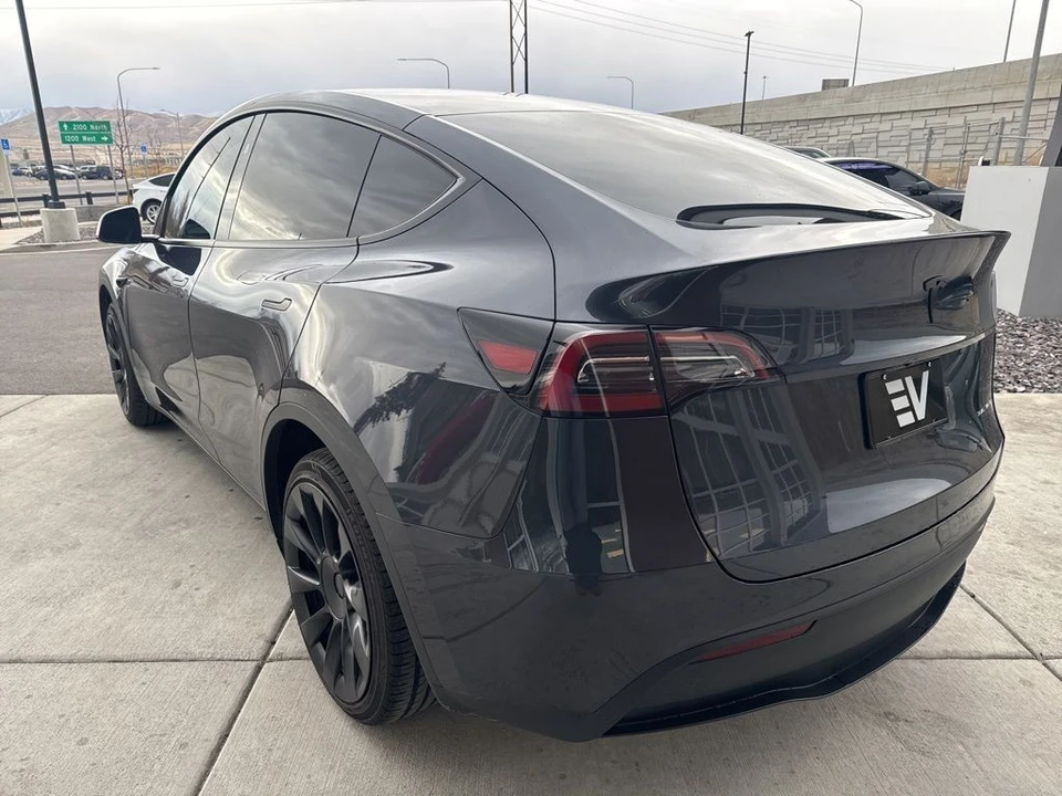 2024 Tesla Model Y - Image 6 of 21