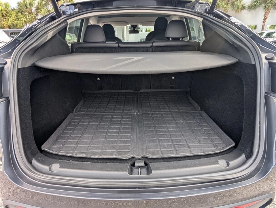 2024 Tesla Model Y - Image 11 of 12