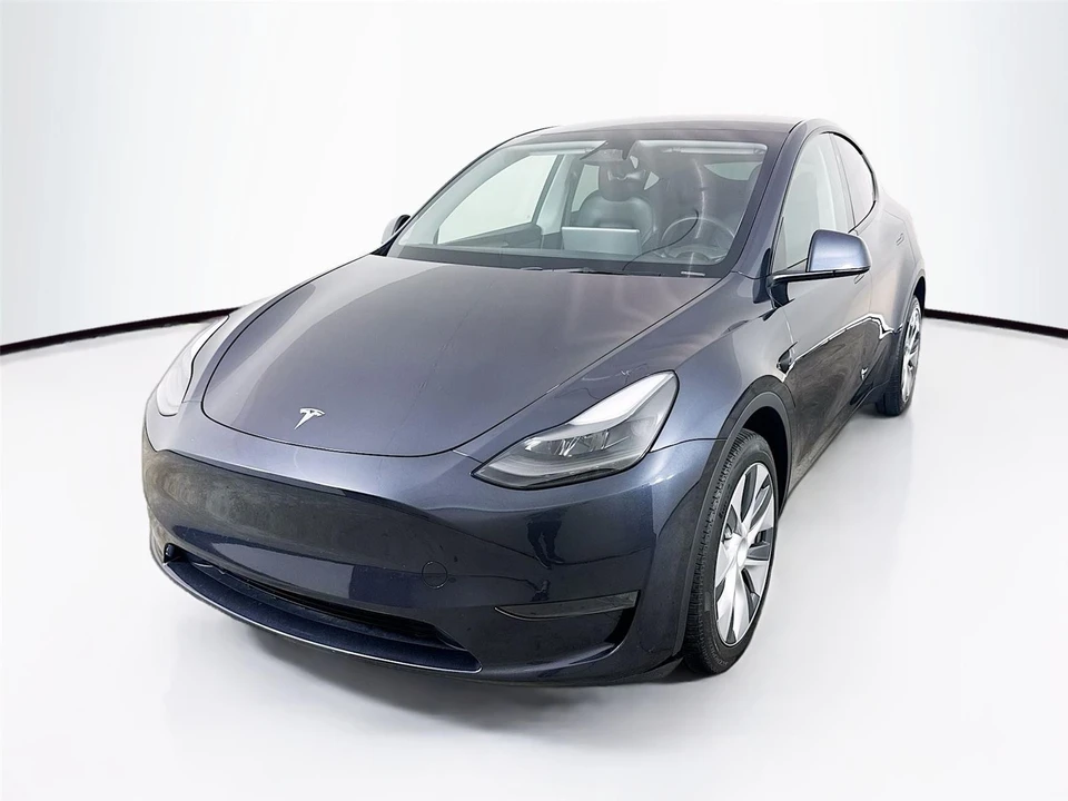 2024 Tesla Model Y - Image 2 of 21