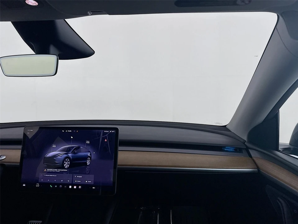 2024 Tesla Model Y - Image 17 of 21