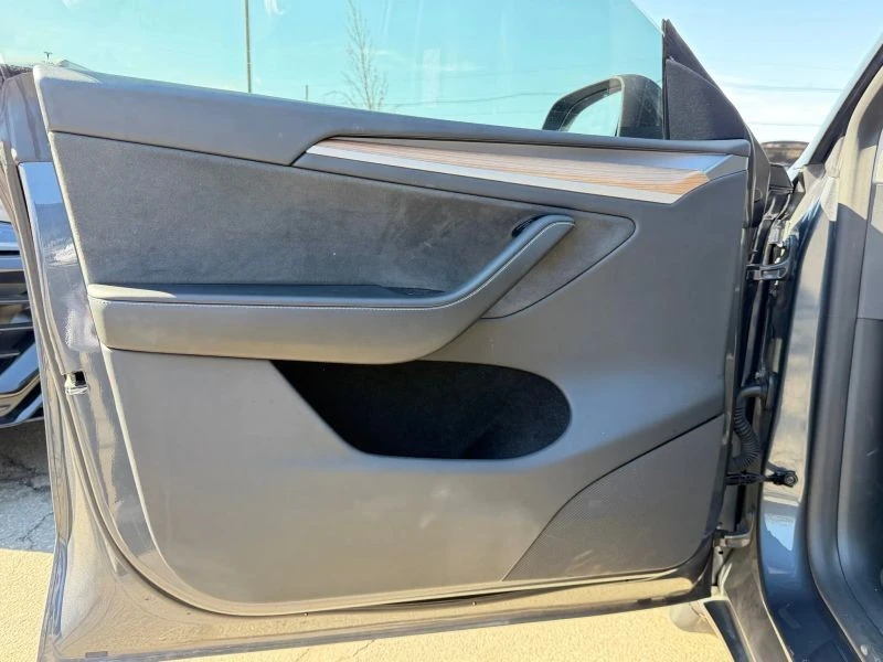 2024 Tesla Model Y - Image 9 of 12