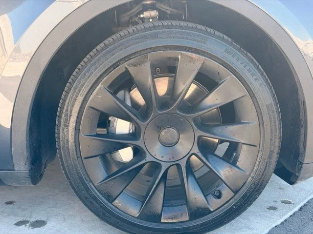 2024 Tesla Model Y - Image 10 of 21